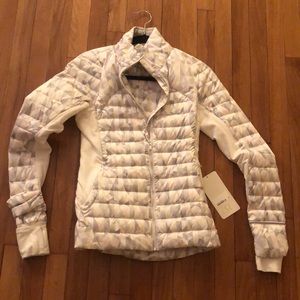 NWT LULULEMON HARLEQUIN WHITE FLUFF OFF JACKET 4 NEW